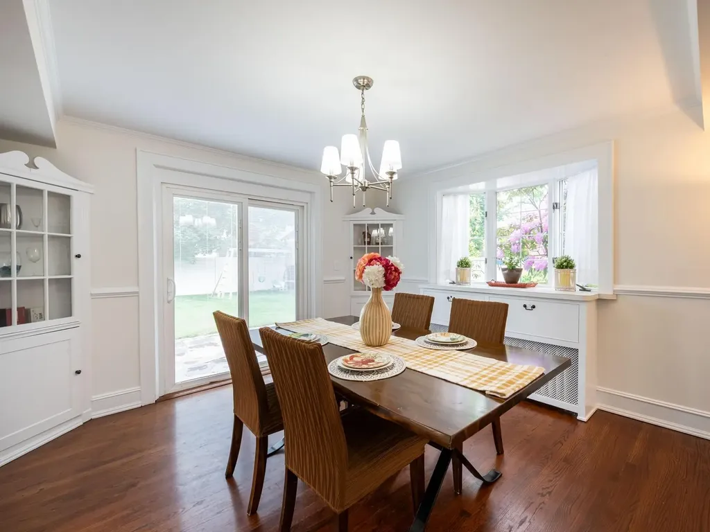 62 Webster Avenue Manhasset NY 11030