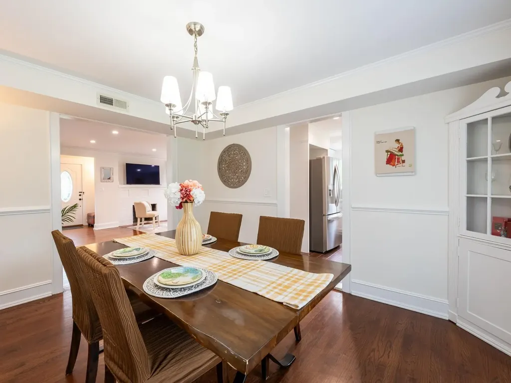 62 Webster Avenue Manhasset NY 11030