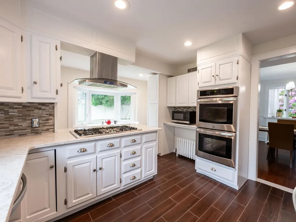 62 Webster Avenue Manhasset NY 11030