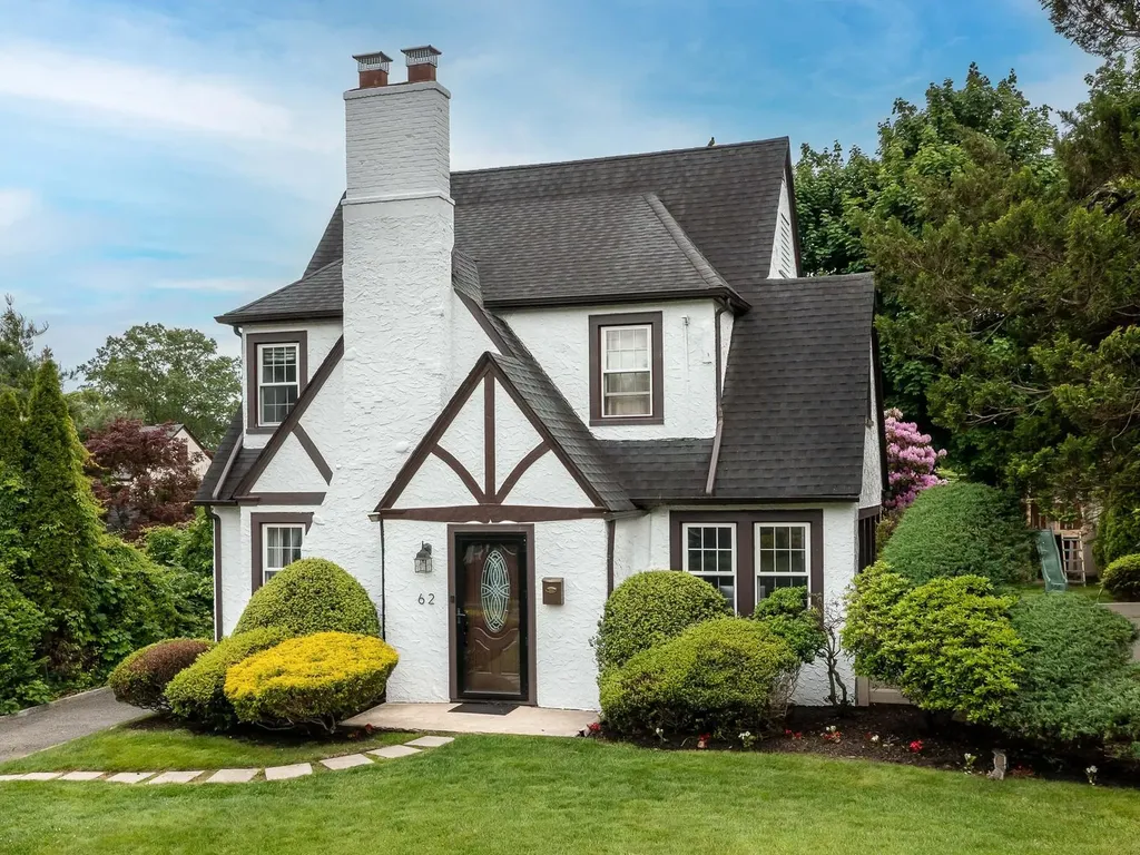 62 Webster Avenue Manhasset NY 11030