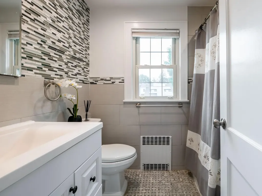 62 Webster Avenue Manhasset NY 11030