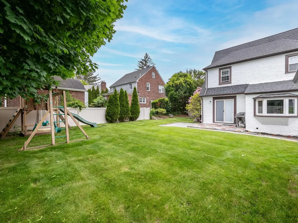 62 Webster Avenue Manhasset NY 11030