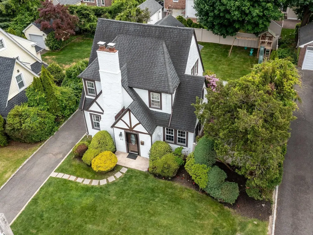 62 Webster Avenue Manhasset NY 11030