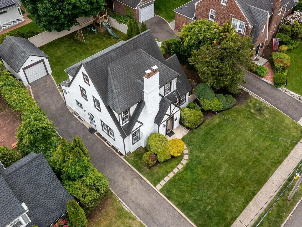 62 Webster Avenue Manhasset NY 11030