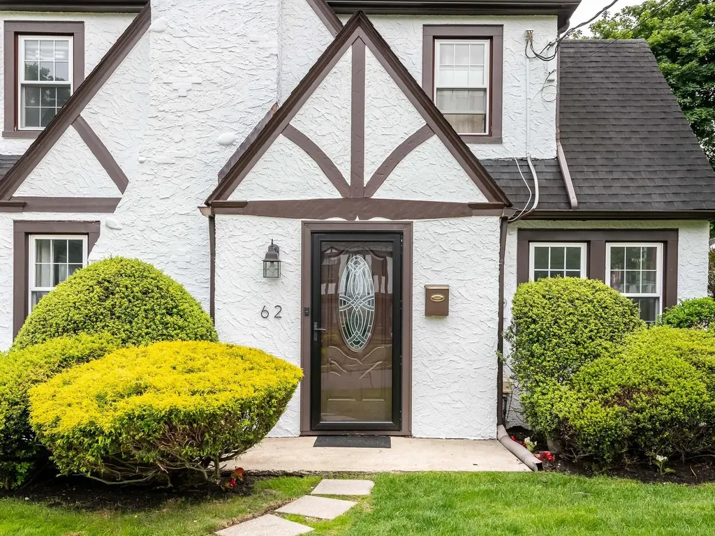 62 Webster Avenue Manhasset NY 11030