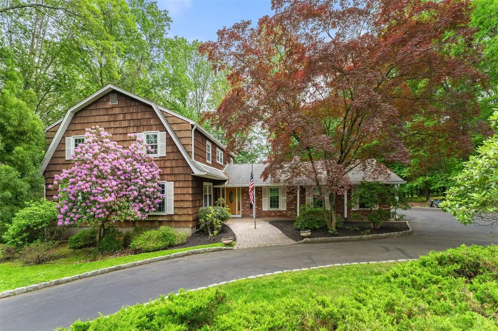 9 Stonehedge Drive West Nyack NY 10994