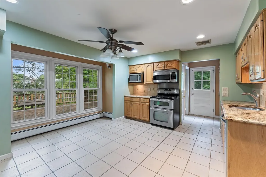 9 Stonehedge Drive West Nyack NY 10994