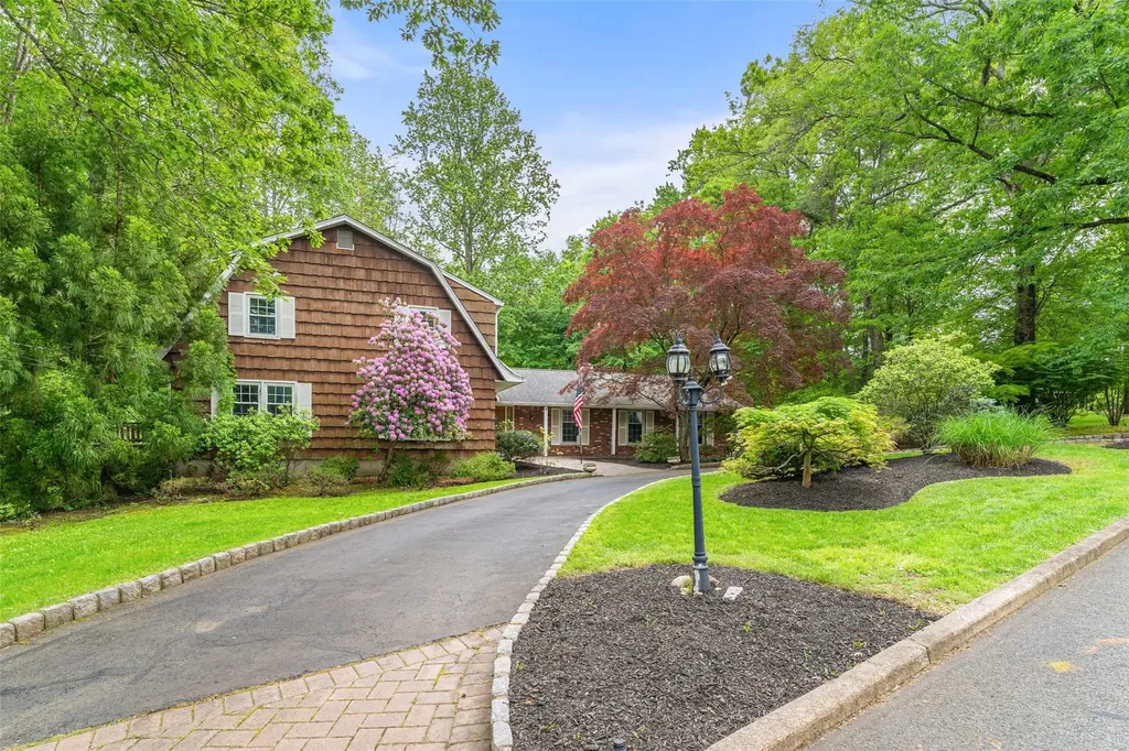 9 Stonehedge Drive West Nyack NY 10994