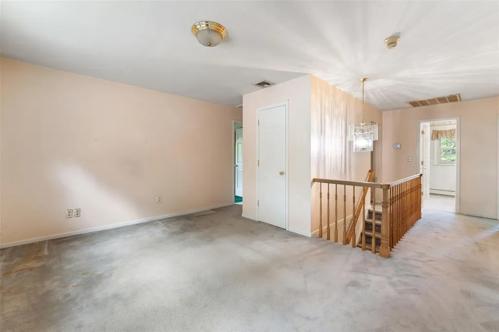 9 Stonehedge Drive West Nyack NY 10994