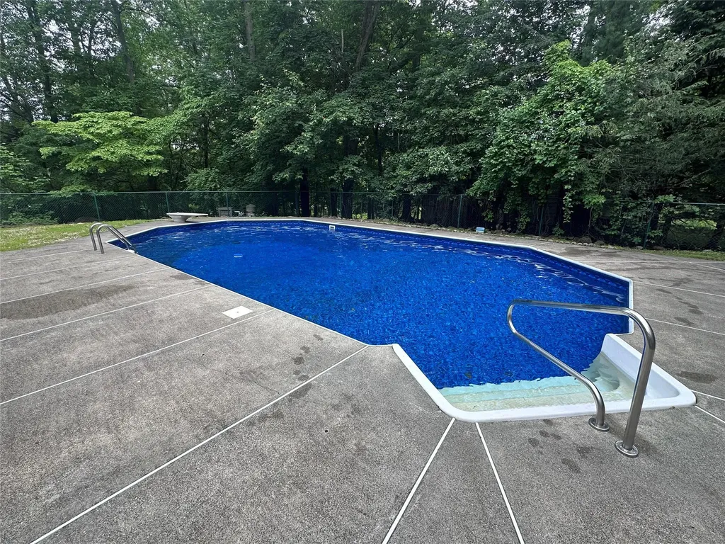 9 Stonehedge Drive West Nyack NY 10994