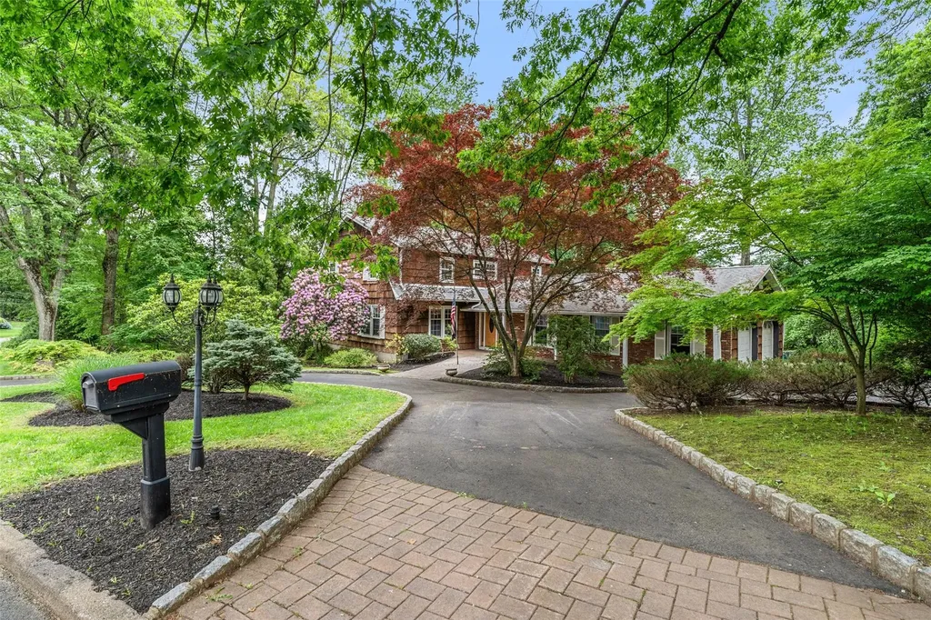 9 Stonehedge Drive West Nyack NY 10994