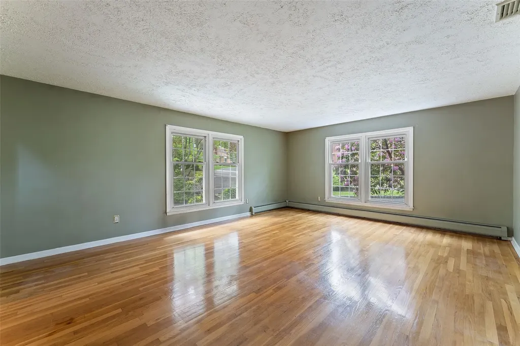 9 Stonehedge Drive West Nyack NY 10994