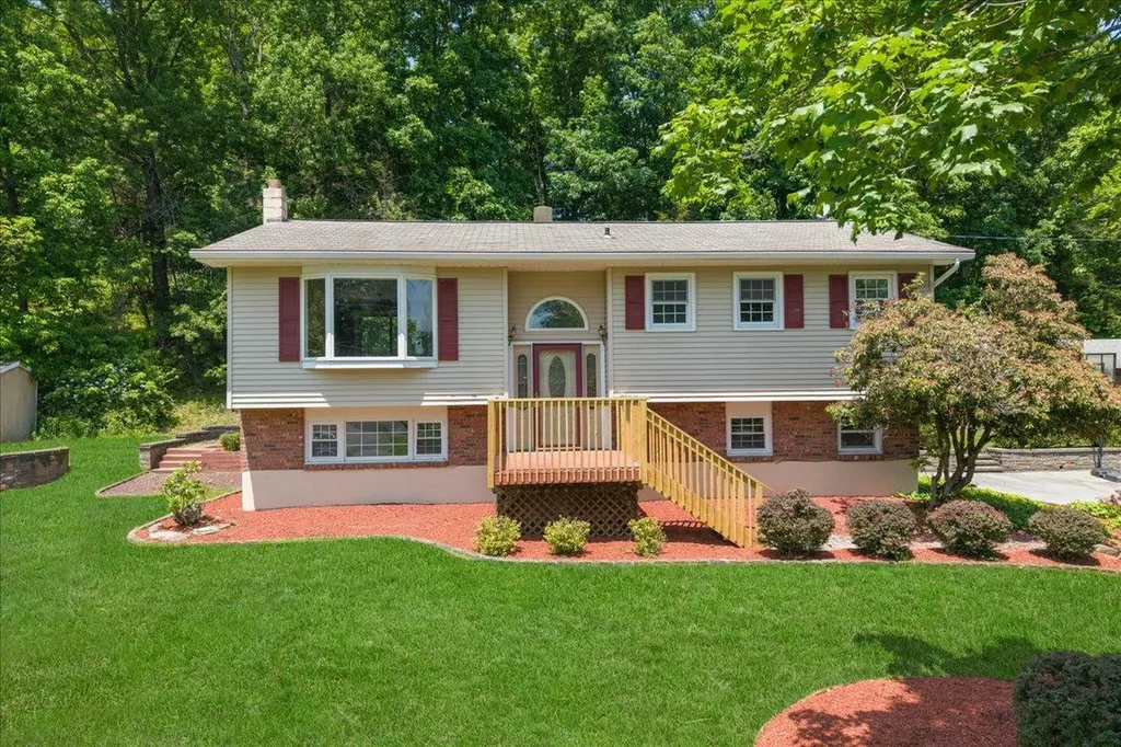 15 Mari Road Chester NY 10918