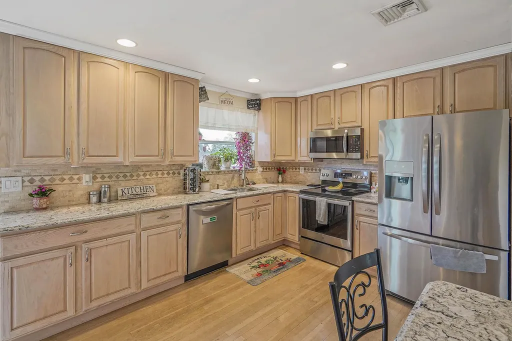 14 Arlington Street Patchogue NY 11772