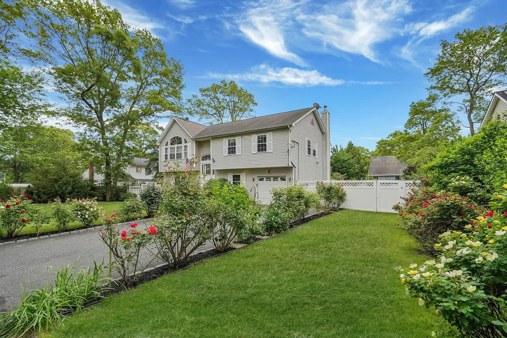 14 Arlington Street Patchogue NY 11772