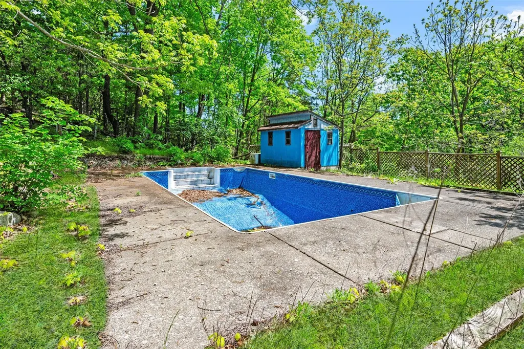1711 Kings Highway Chester NY 10918