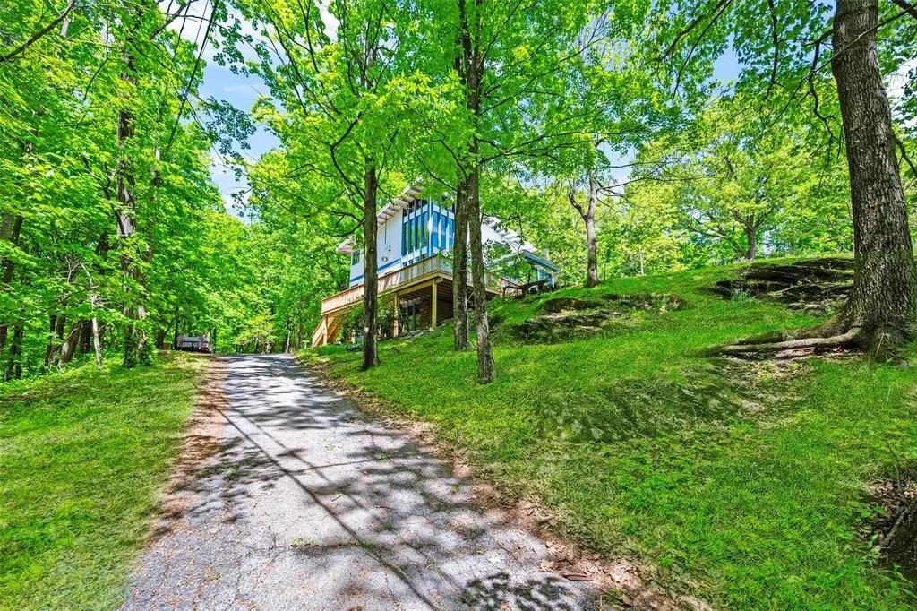 1711 Kings Highway Chester NY 10918