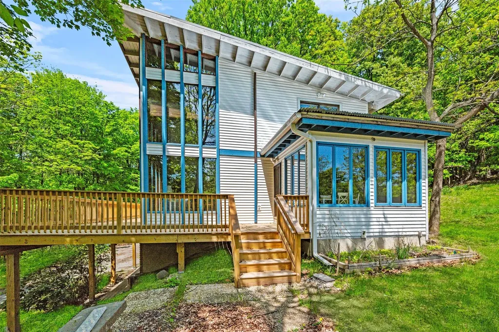 1711 Kings Highway Chester NY 10918