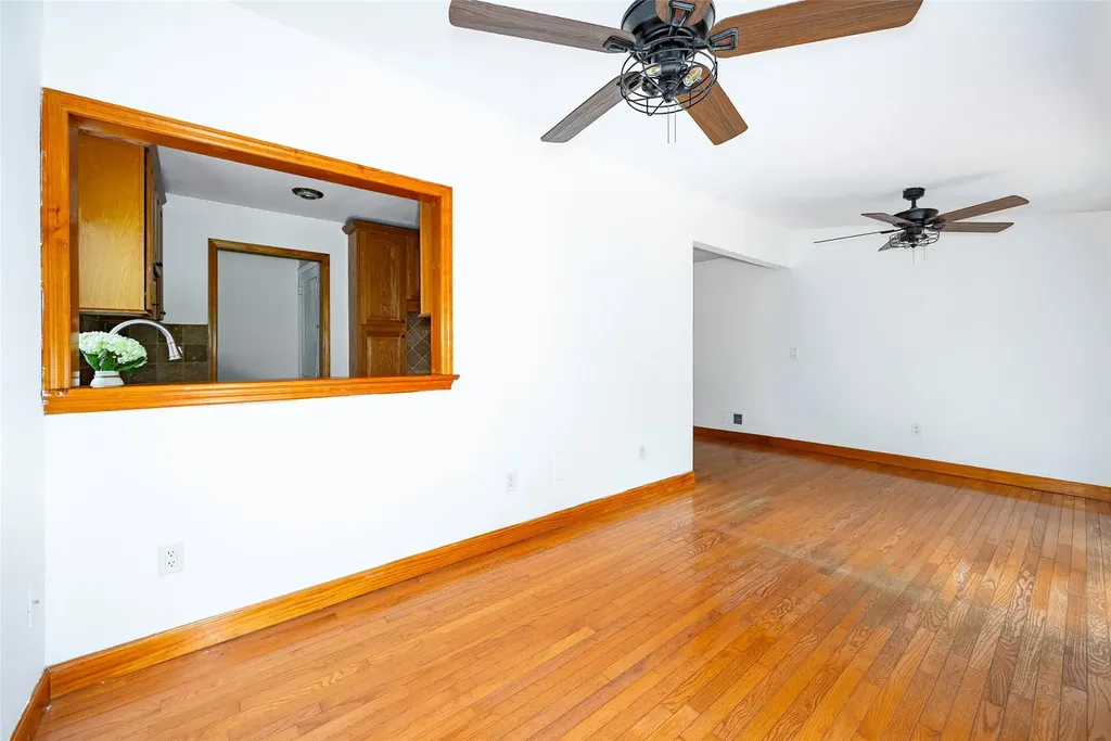 924 Violet Avenue Hyde Park NY 12538