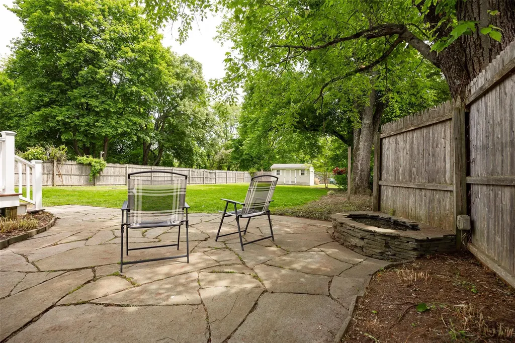 924 Violet Avenue Hyde Park NY 12538