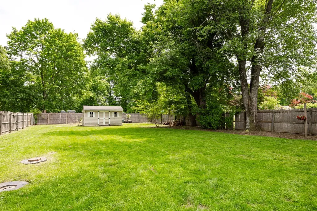 924 Violet Avenue Hyde Park NY 12538