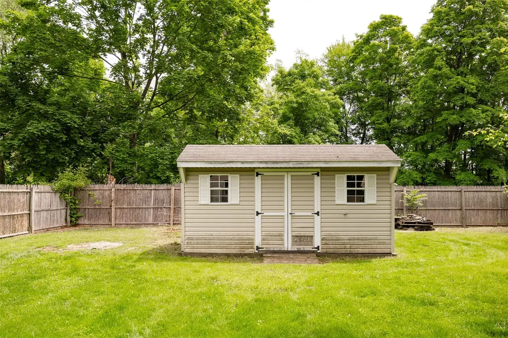 924 Violet Avenue Hyde Park NY 12538