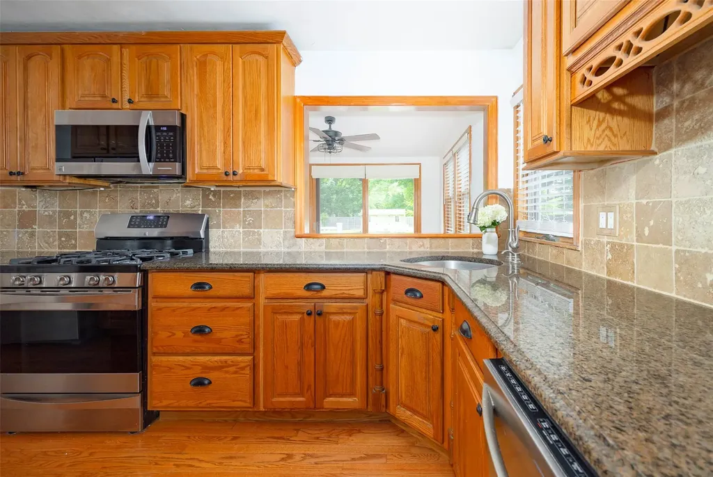 924 Violet Avenue Hyde Park NY 12538