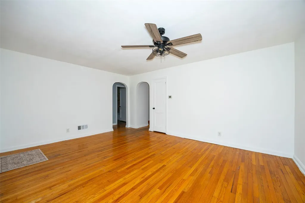 924 Violet Avenue Hyde Park NY 12538