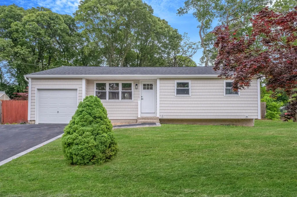 71 Selden Boulevard Centereach NY 11720