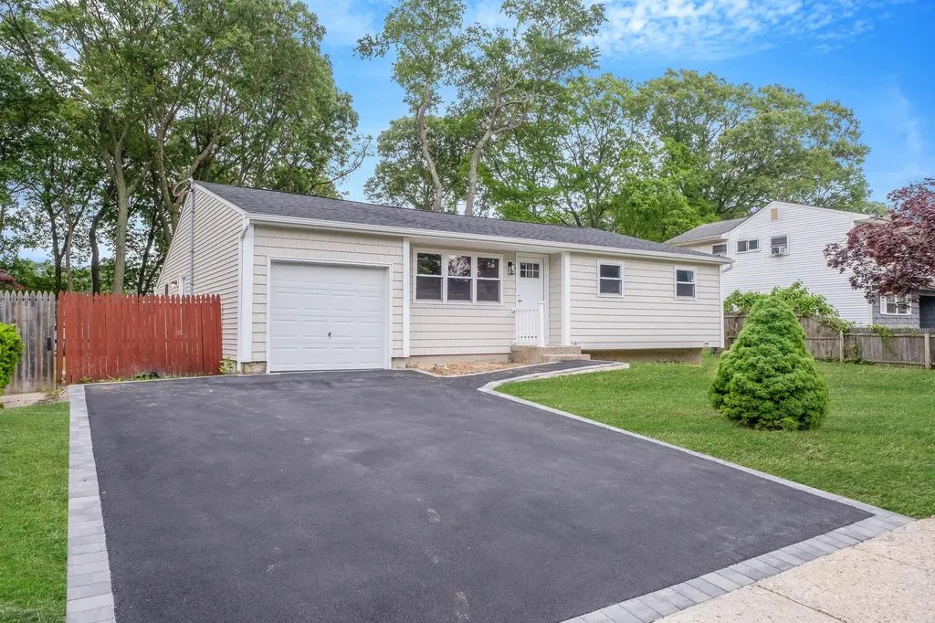 71 Selden Boulevard Centereach NY 11720