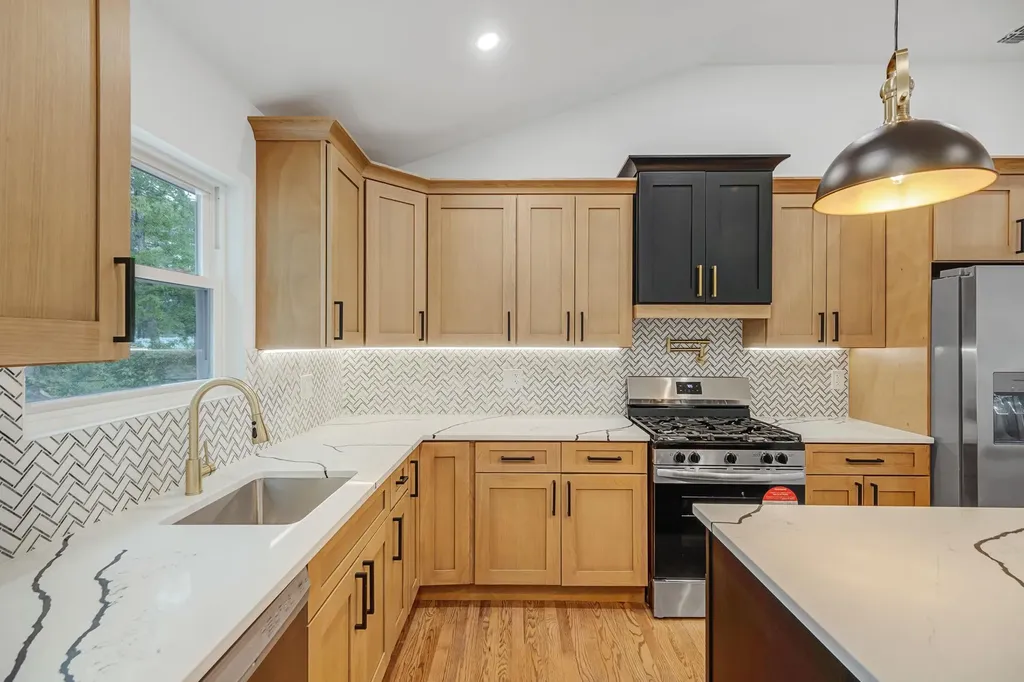 71 Selden Boulevard Centereach NY 11720