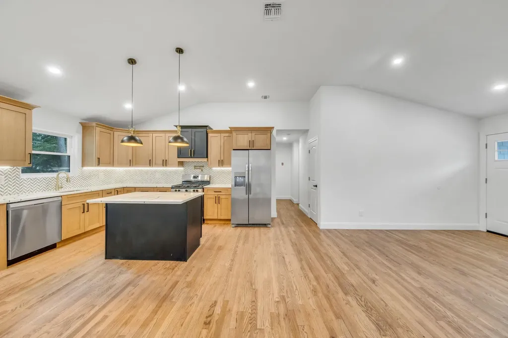 71 Selden Boulevard Centereach NY 11720