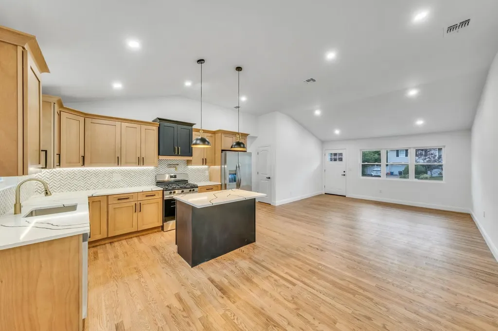 71 Selden Boulevard Centereach NY 11720