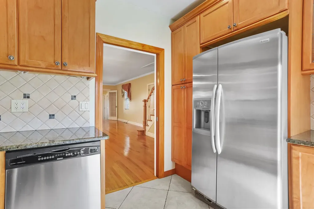 6050 Tyndall Avenue Bronx NY 10471