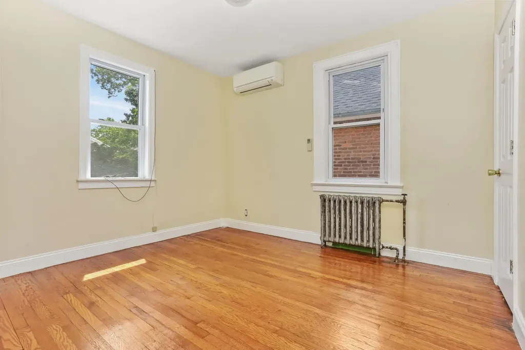 6050 Tyndall Avenue Bronx NY 10471