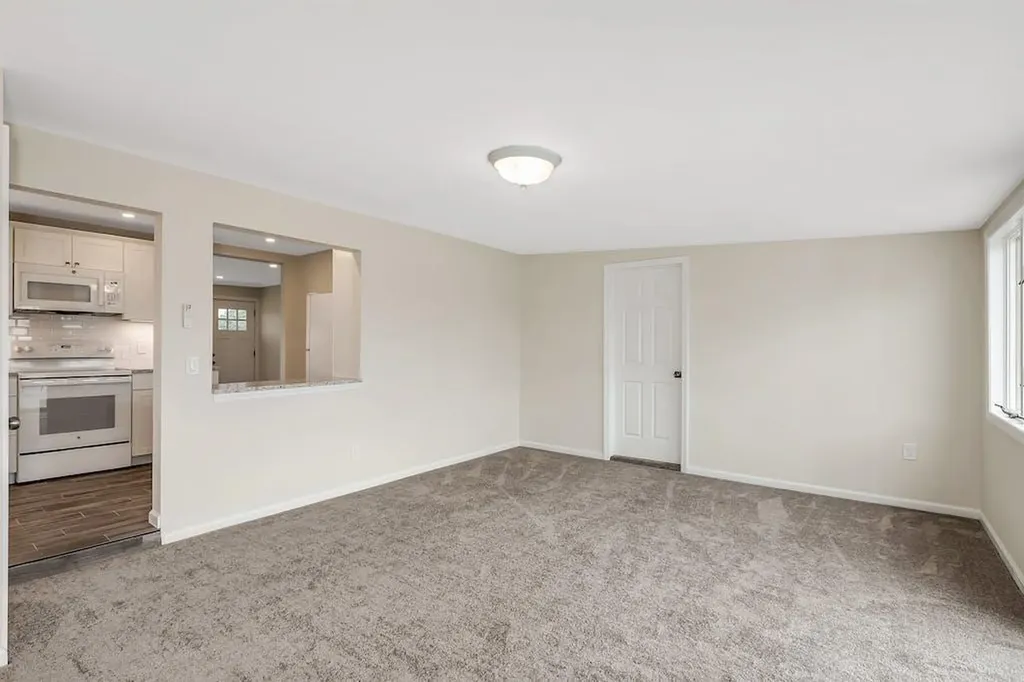 22 Namkee Lane Blue Point NY 11715