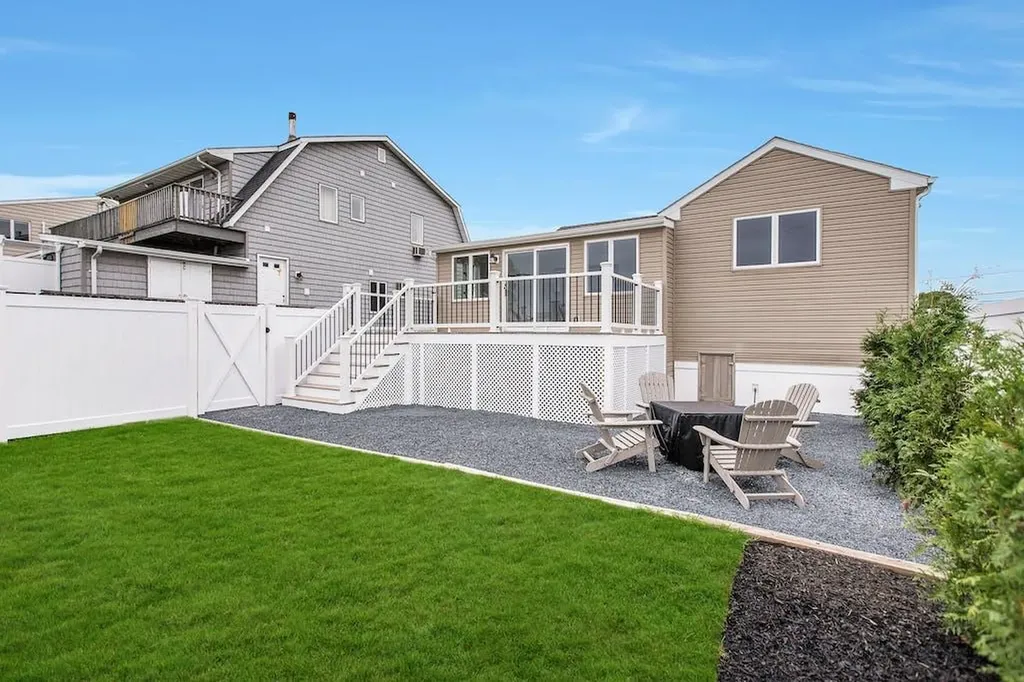 22 Namkee Lane Blue Point NY 11715