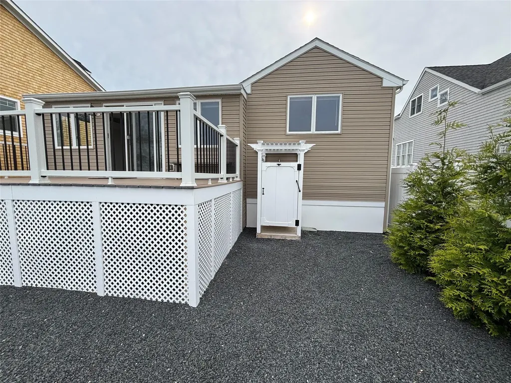 22 Namkee Lane Blue Point NY 11715