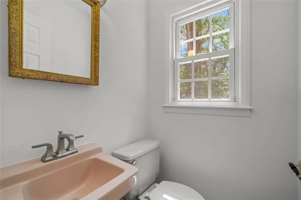 348 E Central Avenue Pearl River NY 10965