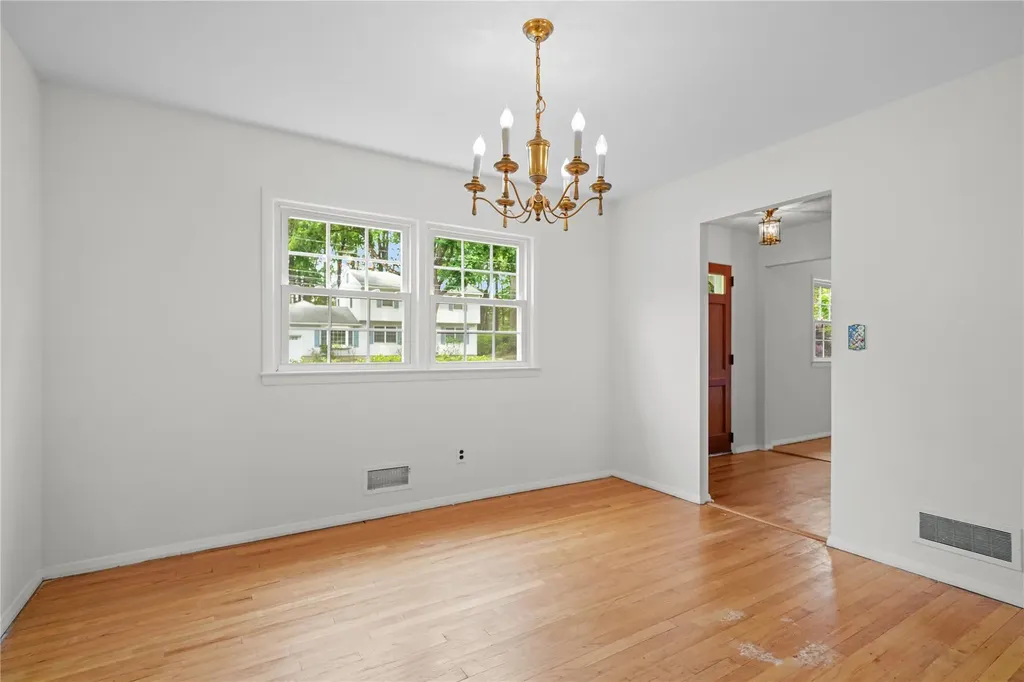 348 E Central Avenue Pearl River NY 10965