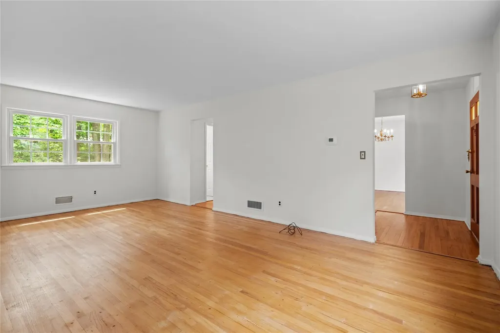 348 E Central Avenue Pearl River NY 10965