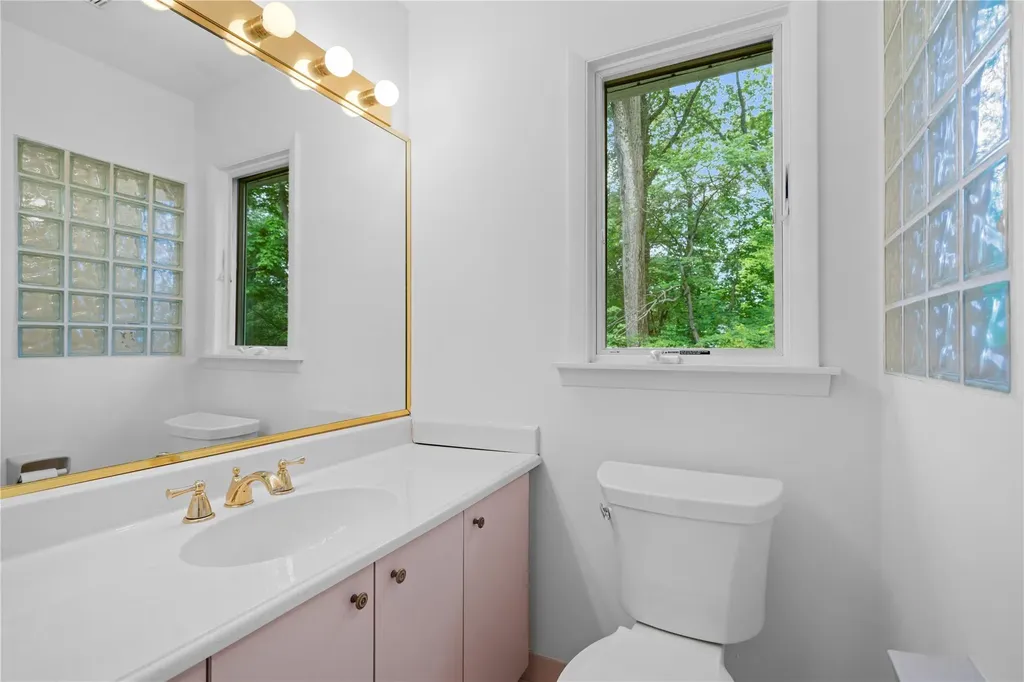 348 E Central Avenue Pearl River NY 10965