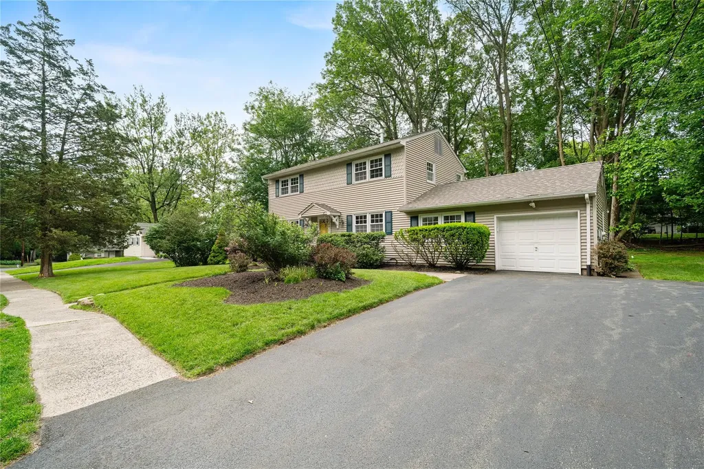348 E Central Avenue Pearl River NY 10965