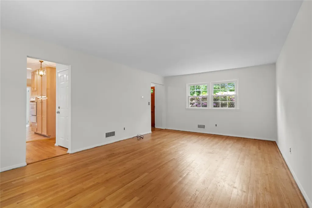 348 E Central Avenue Pearl River NY 10965