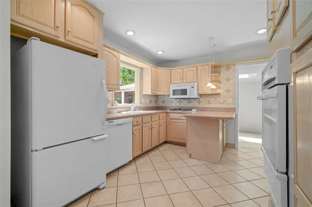 348 E Central Avenue Pearl River NY 10965