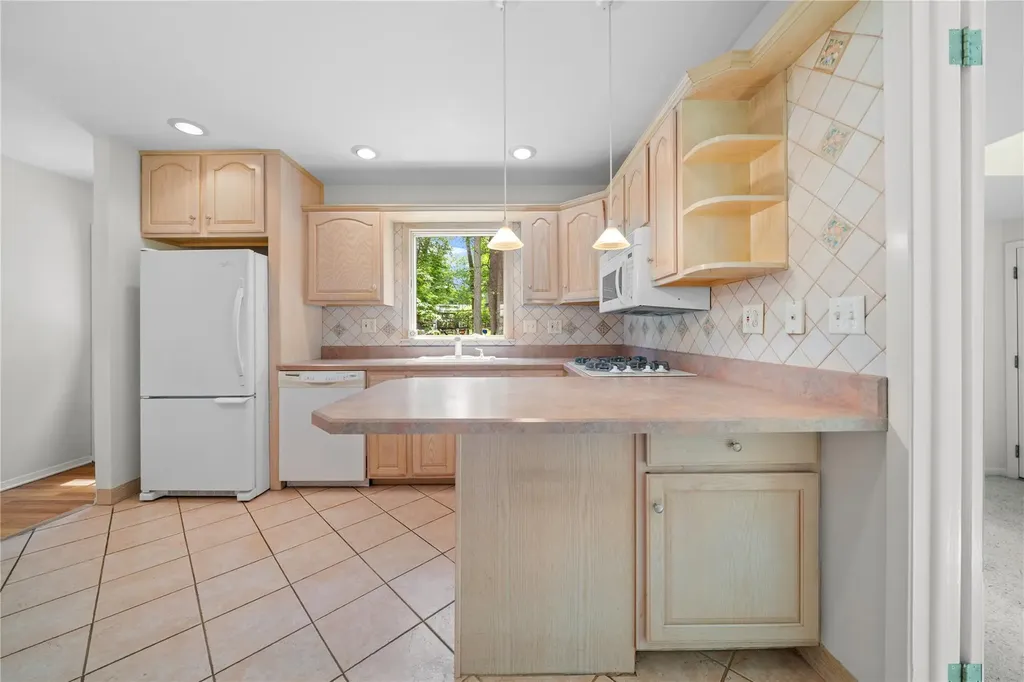 348 E Central Avenue Pearl River NY 10965