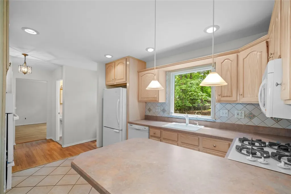 348 E Central Avenue Pearl River NY 10965