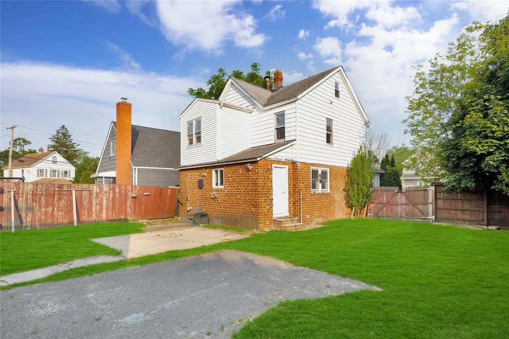 82 Heitz Place Hicksville NY 11801