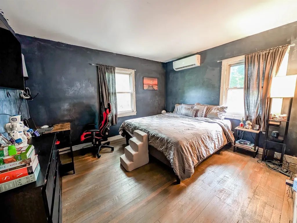 61 Manor Drive Shirley NY 11967