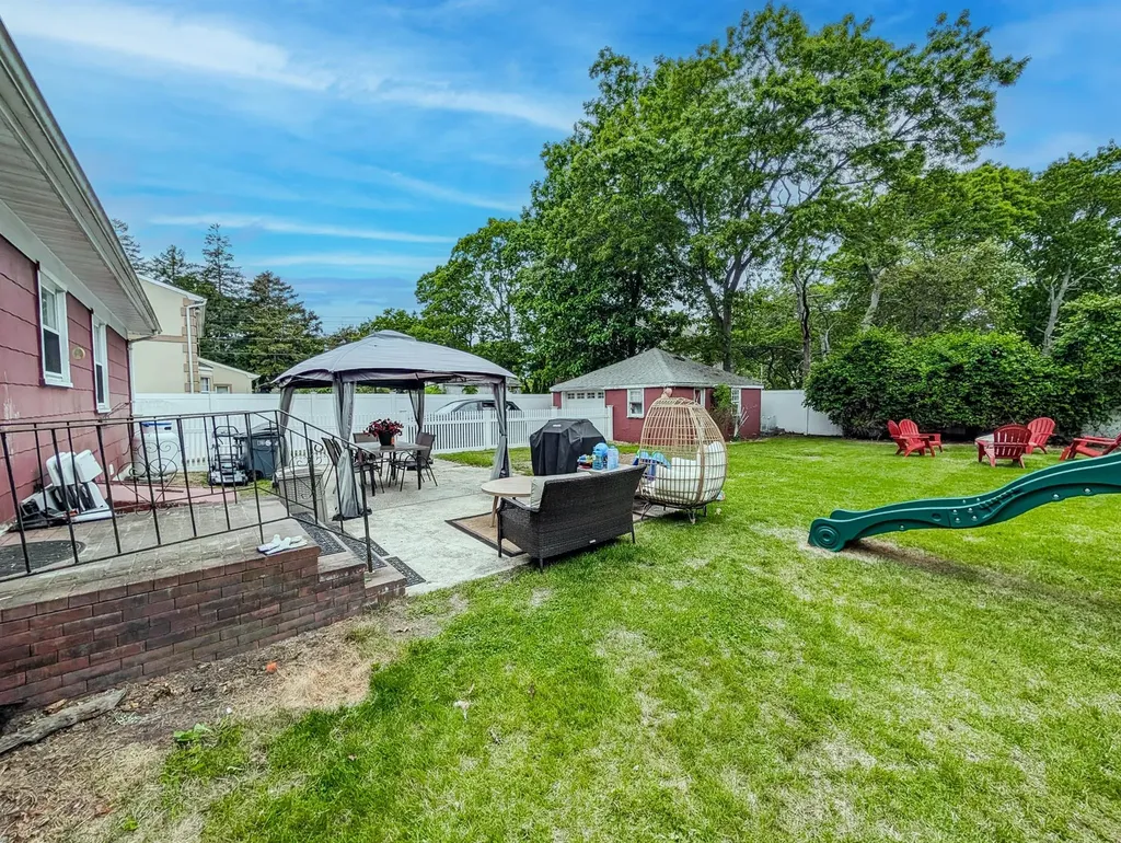 61 Manor Drive Shirley NY 11967